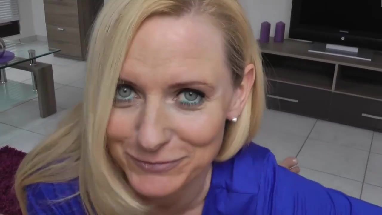 HOT BLONDE MILF POUNDED BY BBC DURING CASTING SEE MORE AT onlyfans.