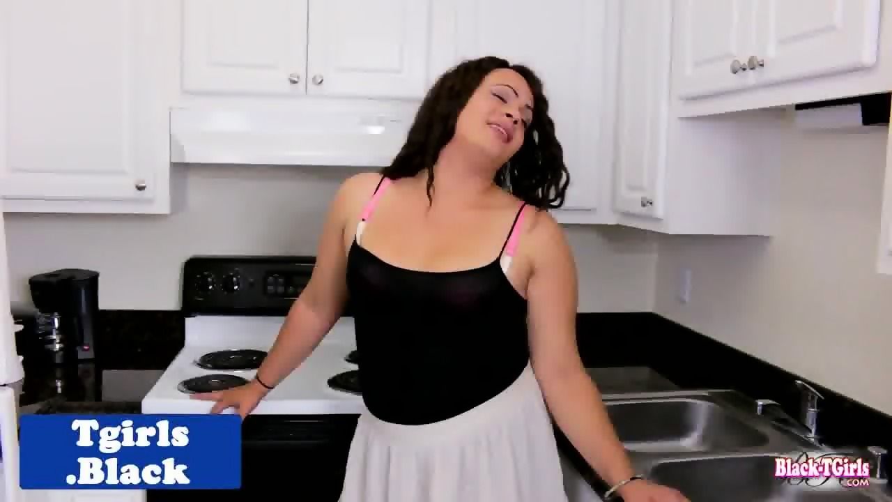 Pearls recommendet Big latina granny fucked in the kitchen.