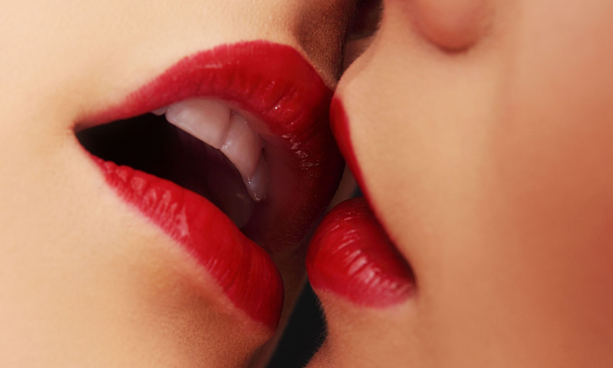 Joker reccomend red lipstick lesbian