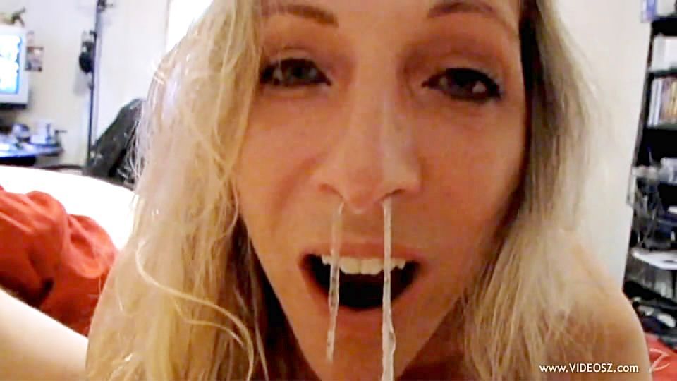 Candy C. reccomend cum up her nose
