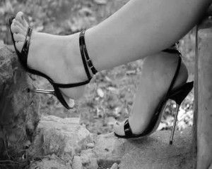 High heels sprain