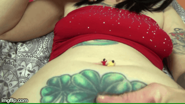 Junk reccomend giantess belly button