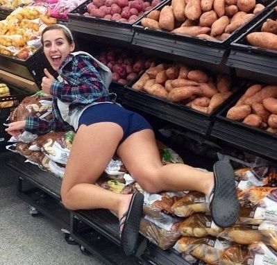 Jessica R. recomended walmart nudes