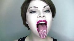 Super long tongue