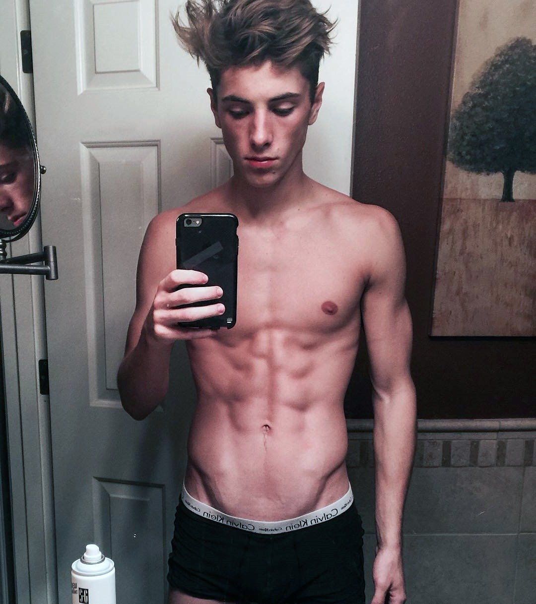 Mr. M. reccomend Hot nude twink phone selfies