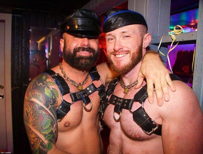 Chicago leather bear levi gay bars