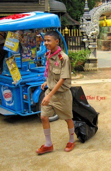 Raptor reccomend Young thai street boy