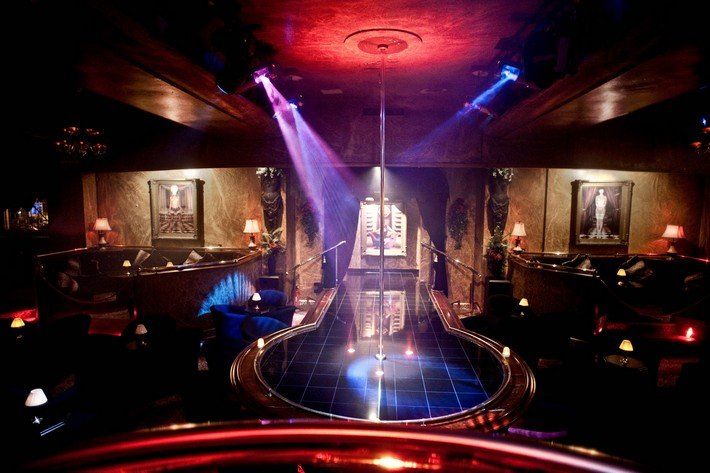 French F. reccomend Architect strip club