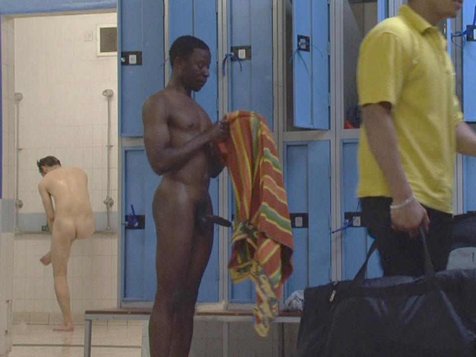 Naked men athletes shower locker room photos