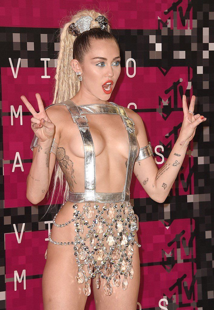 Ember reccomend Miley cyrus sexy photo shoot