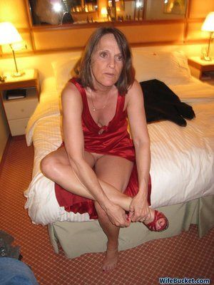 Gr8 B. reccomend Mature nudes and mature swingers