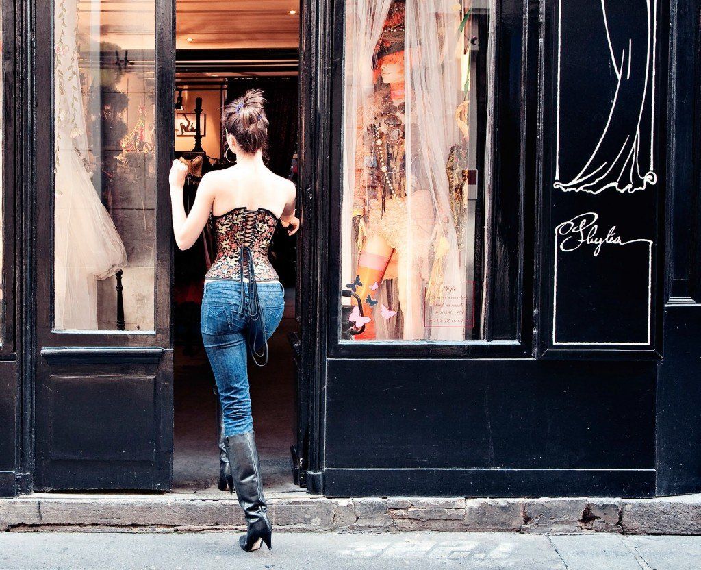 Ladybird reccomend Paris sexy street