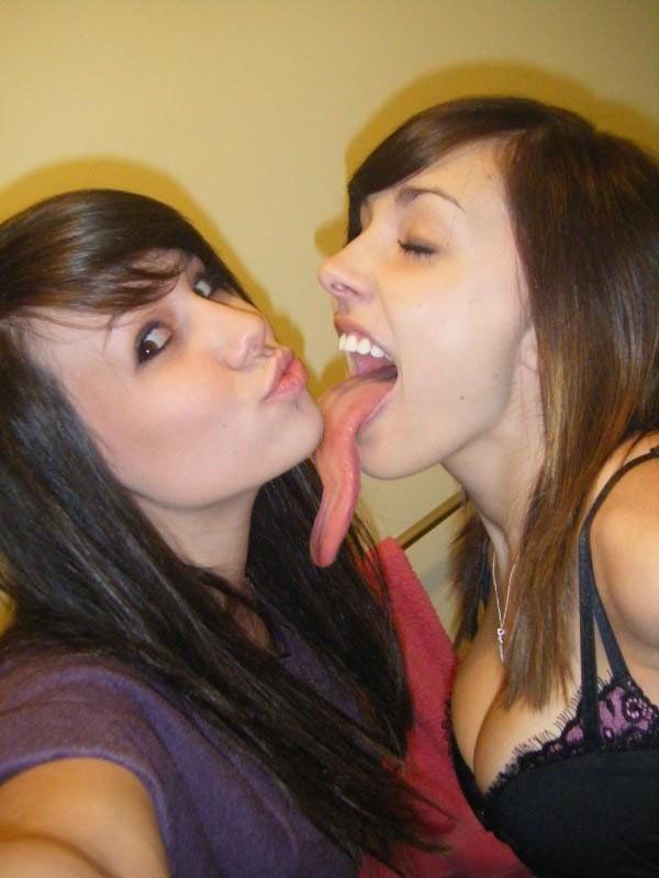 Longest Tongue In Porn - Long tongue girls naked . 
