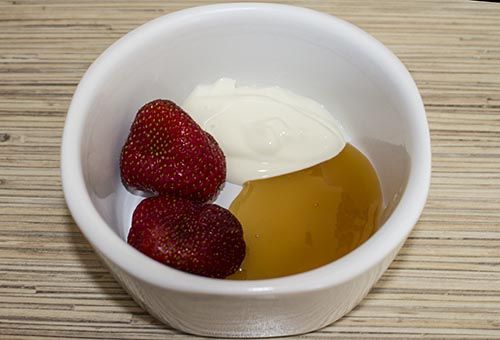 Strawberry yogurt facial