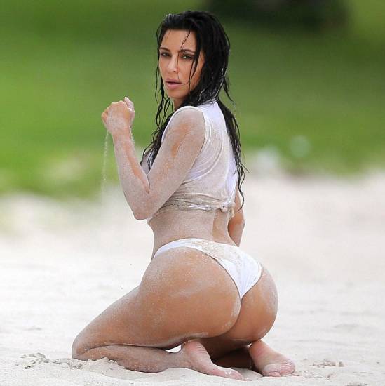 Kim kardashian sexy naked ass and pussy