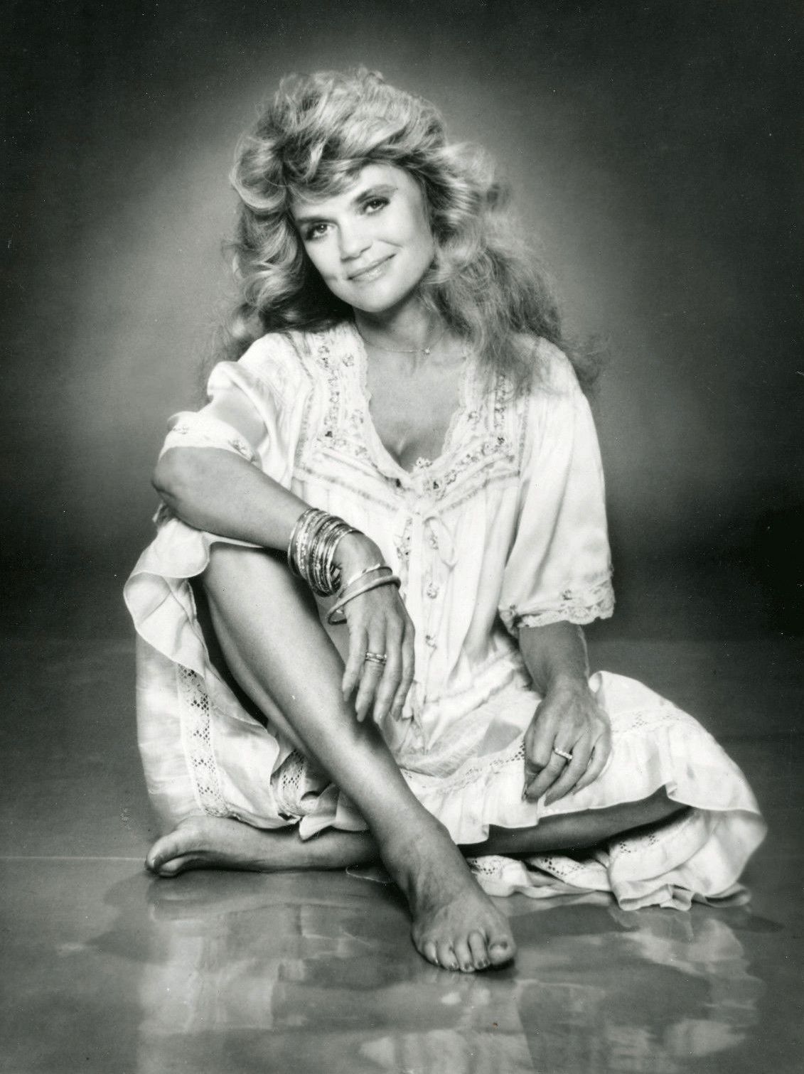 Batter reccomend Dyan cannon in pantyhose