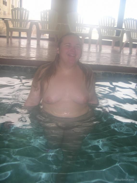 Bbw in the swimming pool naked  photo picture