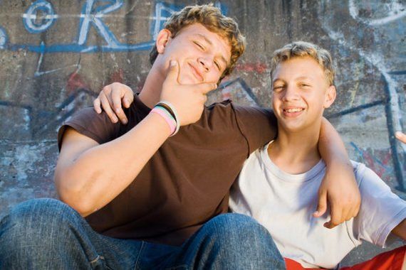 Herald recommendet Two teen boys