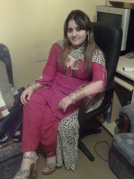 Sexy and nude girls in Lahore