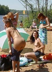 Free nude beach voyeur pic