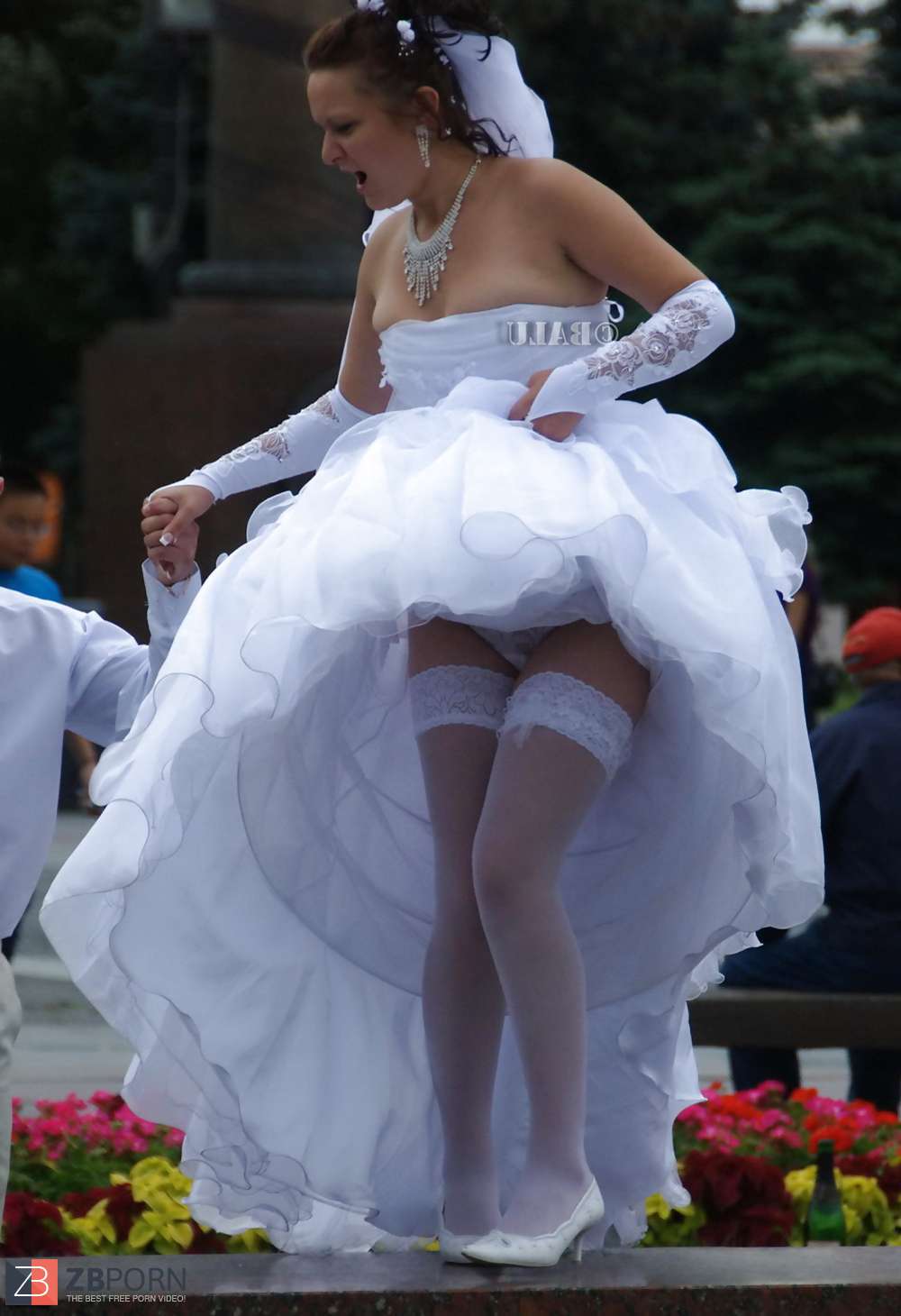 Free upskirt wedding pictures