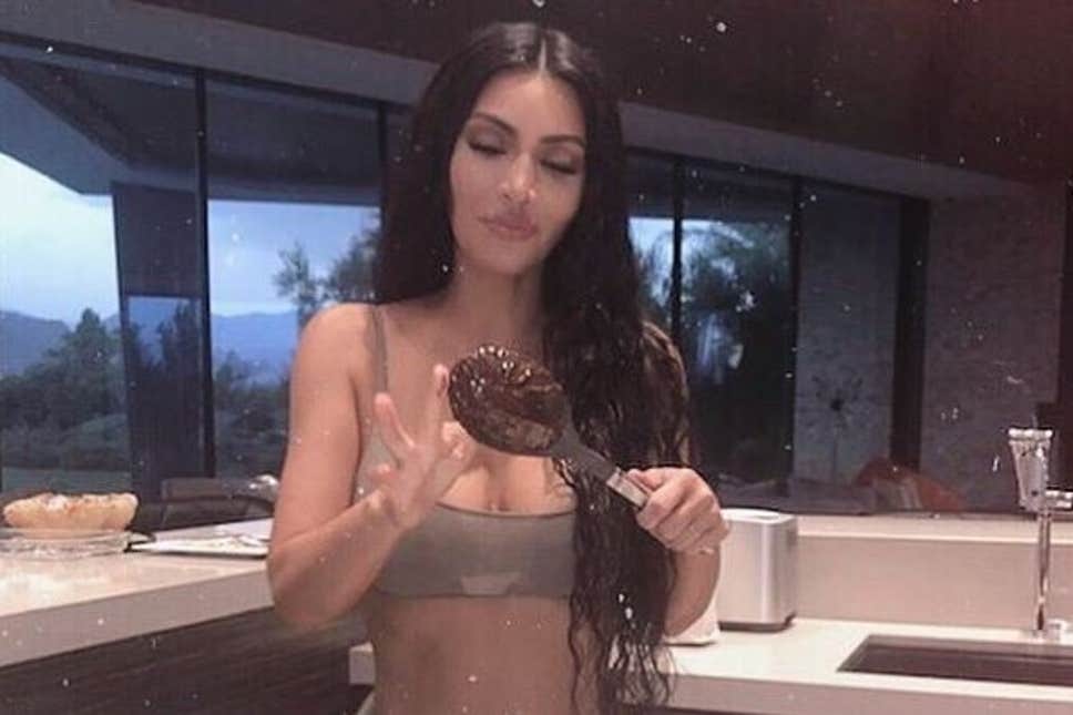 Ferrari reccomend Kim kardashian nude kitchen