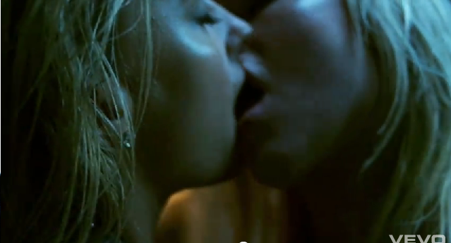 Lesbians kiss and lick